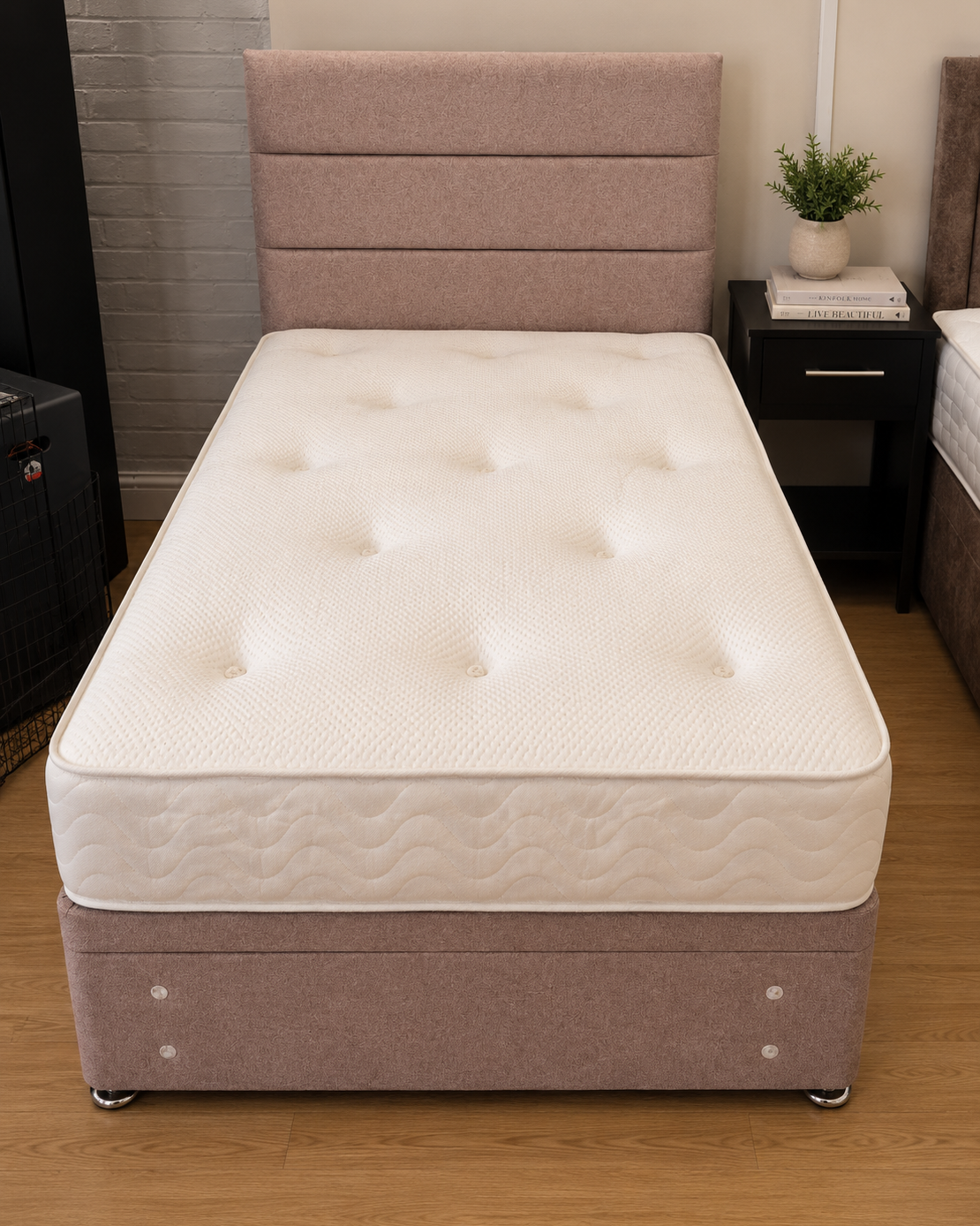 Durham Ottomon Full Bed Set